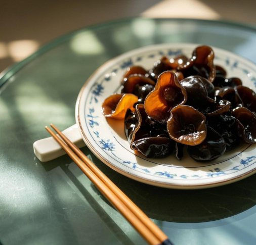 木耳久泡真的會產生劇毒嗎？食品安全檢測儀的原理與應用